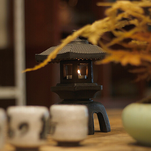 Qingqintang tea space cast iron incense burner Chang'an lamp candlestick decorative lamp iron Zen living room tea room decoration Xuejian lamp Chang'an lamp