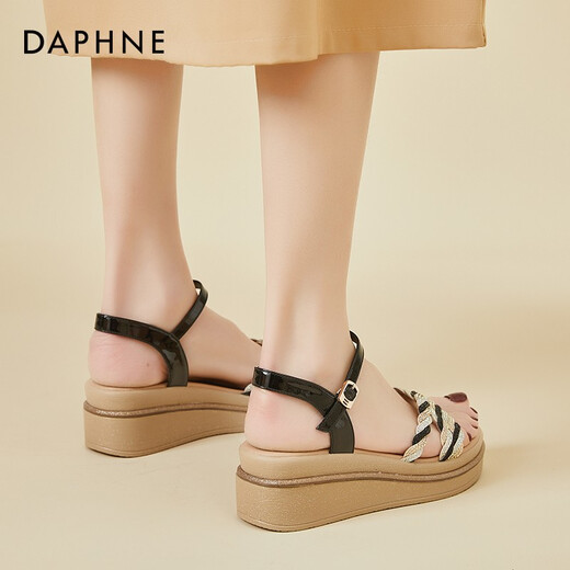 Daphne-Strass-Sandalen für Frauen 2025 SOMMER SOMMER SELTEN SCHULE DICKEN SOLE SPONGE Kuchen Offene Weichhautstudentschuhe Fairy Style Frauenschuhe Gold BN4622303003 35