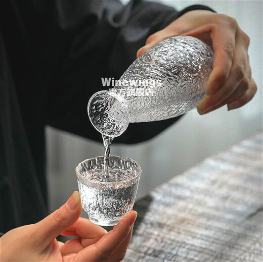 WINEWINGS Japanese hand-made glass wine warmer set household liquor dispenser hammer pattern sake ice wine jug Japanese wine cup wine set wine warmer set one pot 4 cups one cylinder does not include tray