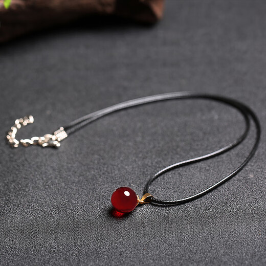 Qixuan beeswax bead clavicle chain chicken oil yellow old honey amber pendant burgundy blood amber clavicle necklace women's neck chain pendant 20mm red blood amber bead pendant + black leather rope