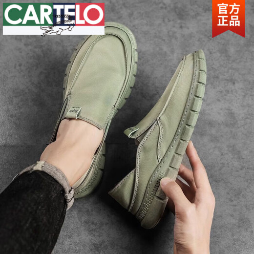 Cartelo viejos zapatos de tela de Beijing para hombres nuevos zapatos de lienzo transpirables zapatos de conductor de solo zapato suave para hombres.