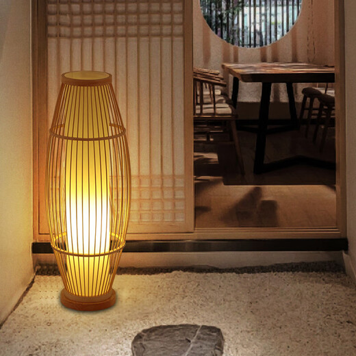 Miaopule Luz Lámpara de pie japonesa de lujo Zen chino Bambú Sala de estar Dormitorio Estudio Decoración B&B Lámpara de noche retro simple Lámpara de mesa pequeña 20 * 43