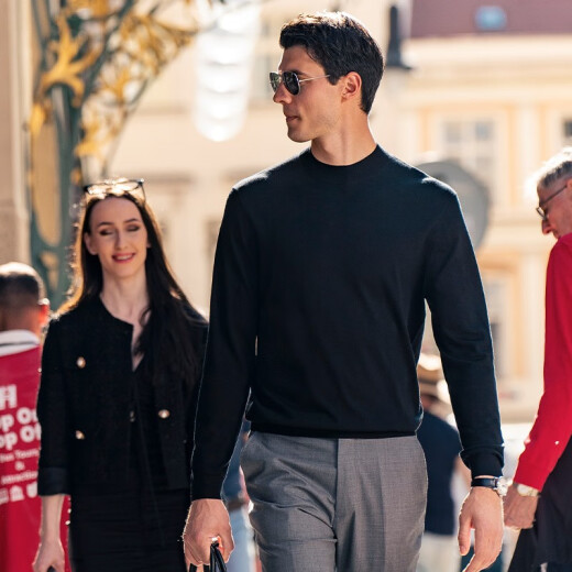 
Mr. Bu Tong Dawei, the same style as the spring and autumn machine-washable wool sweater for men's sweater solid color knitted base shirt [small turtleneck] piano black L /175