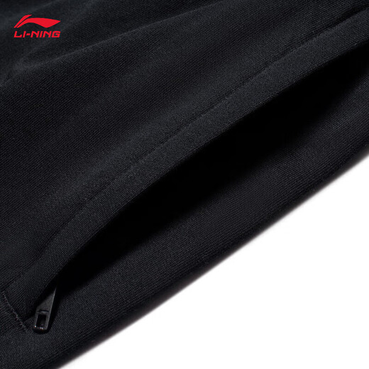 Li Ning Sports Shorts Мужские весенние и летние бег двойной логотип вышитый твердый цвет короткие спортивные штаны AKSU699