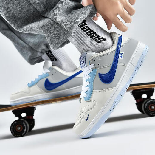 
Putian shoes Putian aj men's shoes Dunk sb panda spring official flagship low top AJ1 board shoes female air force number one big child 1699 meters green single layer 36 sizes