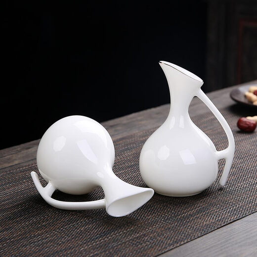 Bi Fang utensils Japanese sake pot ceramic white wine pot three liang Dehua mutton fat jade porcelain half Jin Jin is equal to 0.5 kg liquor dispenser pure white half moon pot (about 260ml)