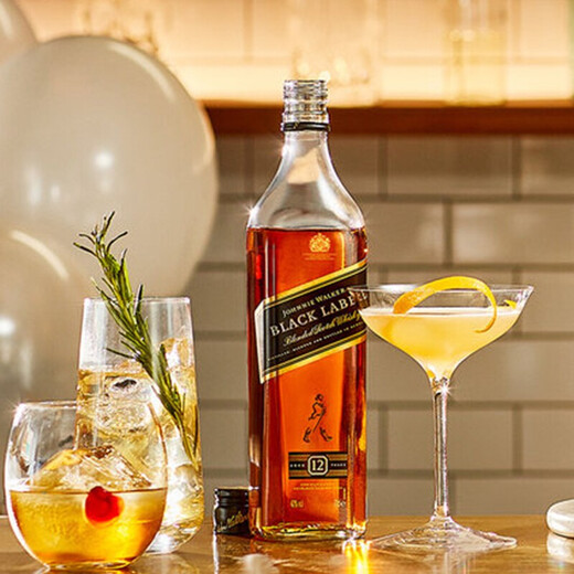 Johnnie Walker Johnnie Walker Schwarze Party Black Brand 12 Jahre Schottland Mischwhiskkey importierte ausländische Weingeschenk Schwarze Party 700 ml