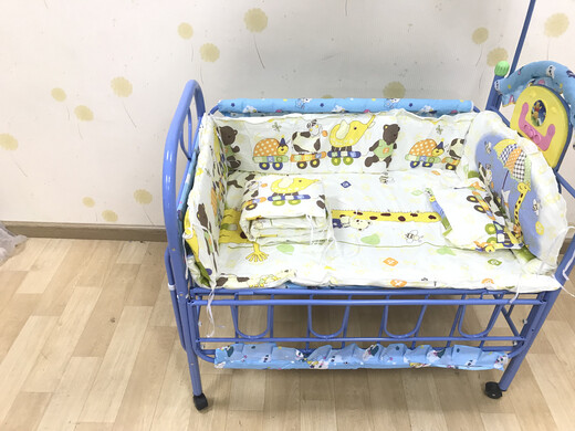 全友家私铁艺新生婴儿床可拼接大人床初生宝宝床多功能婴儿床BB床环保铁床 床（粉红）+五件套+棕垫