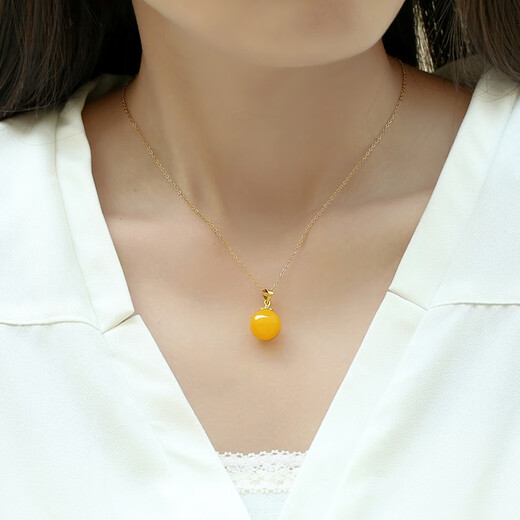 Qixuan beeswax bead clavicle chain chicken oil yellow old honey amber pendant burgundy blood amber clavicle necklace women's neck chain pendant 20mm red blood amber bead pendant + black leather rope