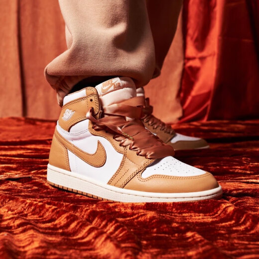 
Nike aj men's shoes and women's shoes Air Jordan 1 High OG high top aj1 retro trendy casual basketball shoes FN6622-201/brown 35.5