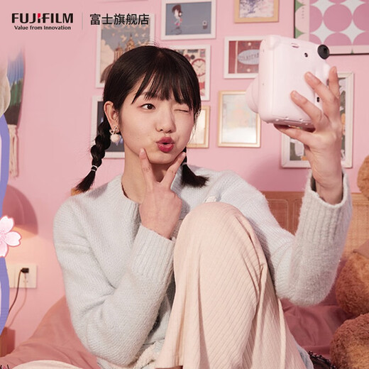 FUJIFILM instax mini12 instant camera 3-inch photo paper one-time imaging travel camera gift box light cherry pink image flower room set ~ including camera bag + photo album + photo frame photo paper combination package 1 including standard + 20 pieces of white border photo paper + peripheral accessories