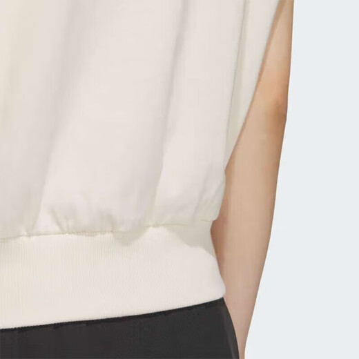 阿迪达斯 （adidas）短袖女士2025夏季新款休闲半袖跑步运动服健身训练简约百搭T恤 IP3897 帆白 M