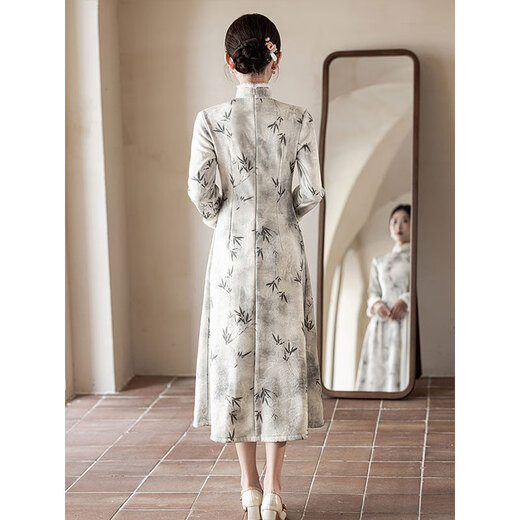 Du Yanzhi cheongsam new autumn and winter long-sleeved velvet thickened young style ink Chinese style improved dress flower shadow-silver white fur collar style L (165) 100-110Jin Jin equals 0.5 kg