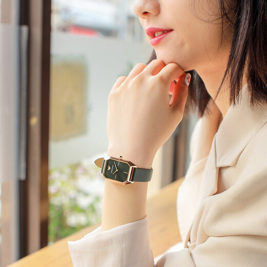 安普里奥·阿玛尼（Emporio Armani）女士石英腕表满天星欧美时尚女表 生日礼物送女友老婆 方盘小绿表AR11149