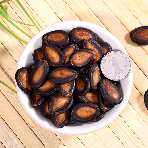 
Zhenglin melon seeds and licorice large slices of watermelon seeds 3A barrel five-spice salty black melon seeds snacks and roasted New Year's goods gifts 3A watermelon seeds 688g 1 can [built-in shell peeler]