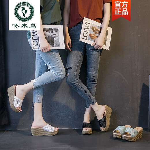 啄木鸟凉拖女夏2025新款镂空坡跟一字拖真皮松糕底外穿厚底高跟拖鞋室外 A6210黑色 38
