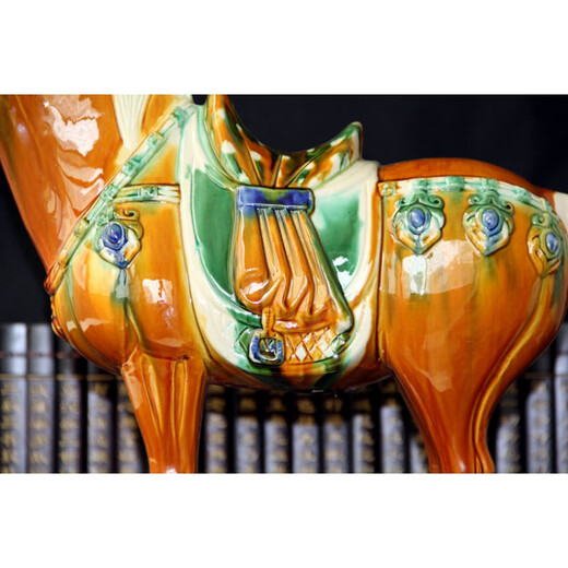 Jiuzhuhui Tang Sancai Ornements de chevaux Céramiques National Gift Malaysia Artisants Cadeaux Décorations de salon Chine