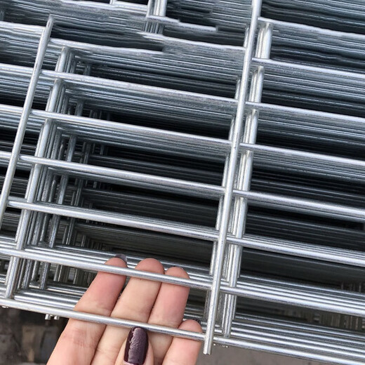 Ji Mingge galvanized wire mesh fence with small holes and thickened breeding net dog cage breeding construction steel bar long hole mesh mesh steel wire mesh 5*5cm thickness 3.8mm (1m*2m)