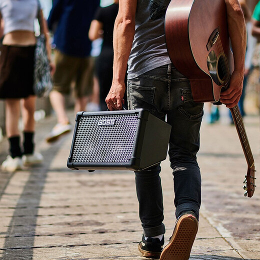 Roland EX speaker CUBE roadshow acoustic guitar playing and singing outdoor karaoke live broadcast internal recording reverb CUBE Street 2nd generation speaker