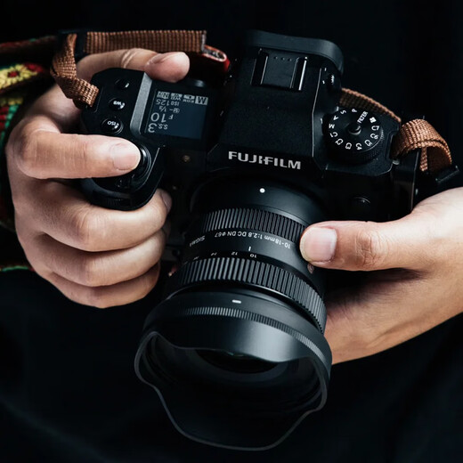 Sigma (SIGMA) 18-50mmF2.8 zoom lens half-frame mirrorless camera large aperture portrait xt5s20 brand new in stock Sigma 1850f2.8 Fuji X mount brand new genuine + free (cleaning set + UV lens)