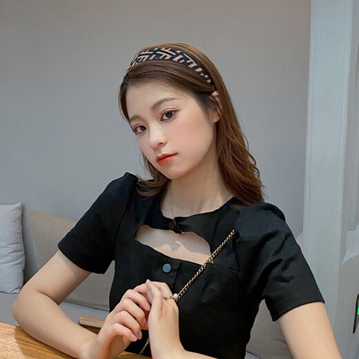 Idel spring and summer Hong Kong style broken hair headband for women, non-slip, Korean Internet celebrity wide-brimmed face wash hairpin, simple temperament headband gift, high-end retro headband F0166