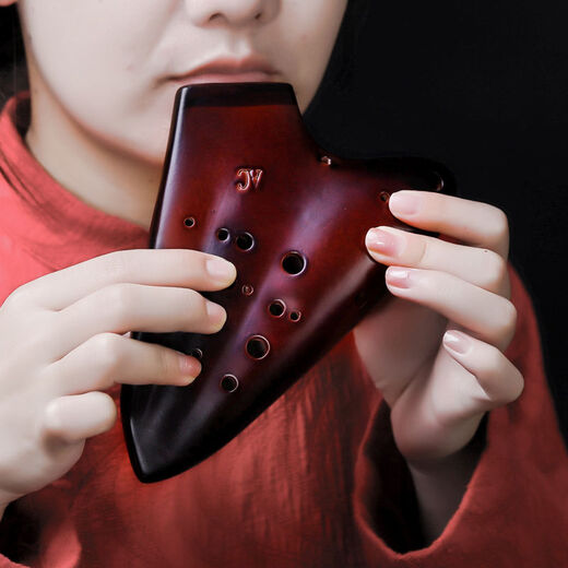 
Shanbei is suitable for three-tube ocarina ag beginner ceramic ocarina alto C tune smoked and burned travel bag lanyard playing level Star Rain Rouge + full set