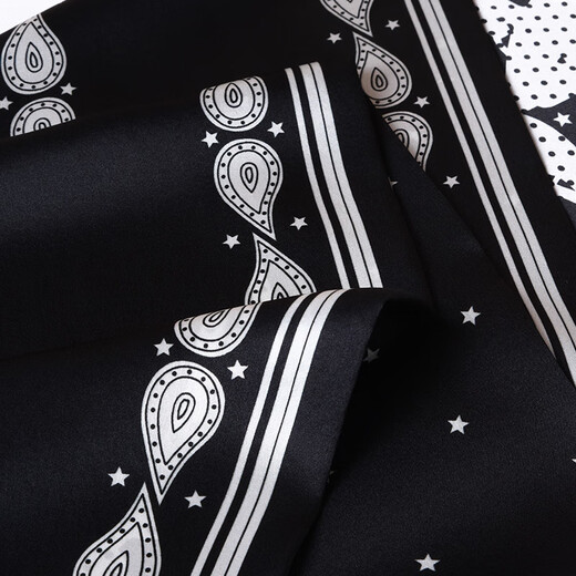 
Hangzhou Silk Road Silk Scarf Men's Streaming Scarf Double-sided Casual Business Scarf Dad Boy Gift Fenghua Black and White