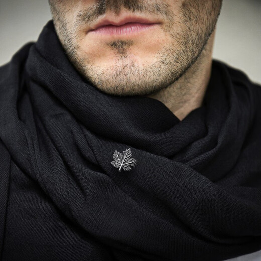 KFLK retro leaf brooch high-end lapel pin button collar corner buckle men's suit suit clothing accessories maple leaf badge silver black retro leaf K125 1 piece