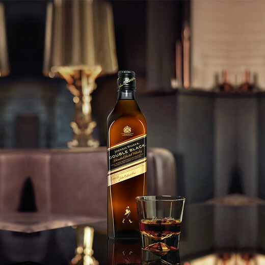 尊尼获加（JOHNNIE WALKER）黑牌 醇黑 苏格兰 调和型威士忌洋酒 700ml（无盒版）