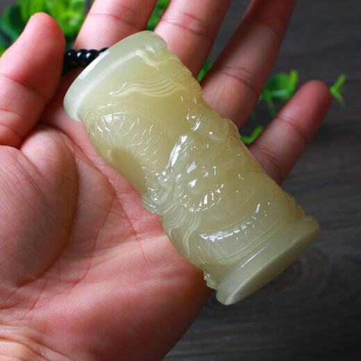 Yiqinxuan Dragon Pillar Handpiece Su Gong Finely Carved Bamboo Bat Dragon Blue White Jade Blessing Cat's Eye Jade Hand Toy with Certificate Dragon Pillar