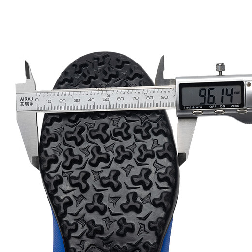 Puma (PUMA) Men's Football Shoes 2025 Winter New Human Grass Actual Non-Slip Wear-Resistant Actual Adult TT Broken Spike Football Shoes Blue-Puma White TT 107478-09/Photo Refund 5 40.5 (260mm)