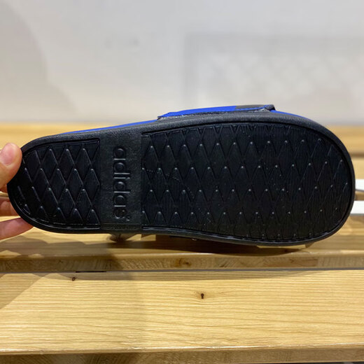 ADIDAS Summer Nuevos zapatos para mujeres Zapatos de playa Flip-Flops Casual Sports zapatillas Sandalias para el hogar GV9713 36.5