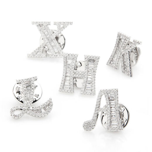 This is the hip-hop 3 Zhong Hanliang same letter brooch autumn and winter personalized support name zircon couple collar button cufflinks D