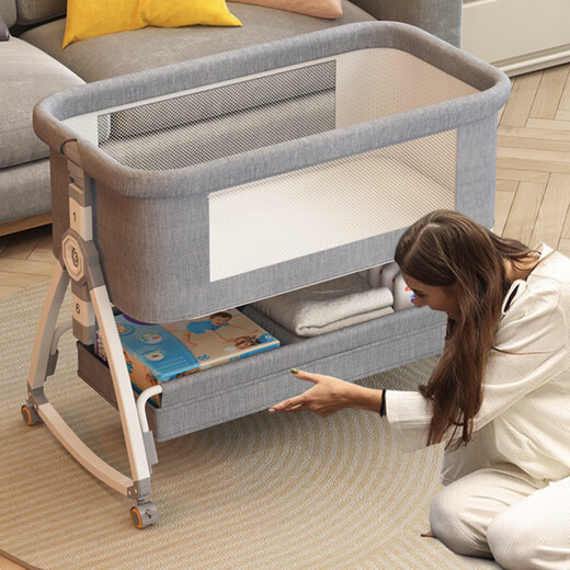 Haizijia Neugeborenes Babybett mit Windel Tisch kann mit großem Bett Baby Shaker bewegliche Multifunktions-Schlafkoaxing-Werkzeug grau + Moskitonetz + Aufbewahrungskorb + Urinpolster + Kissen geschwenkt werden