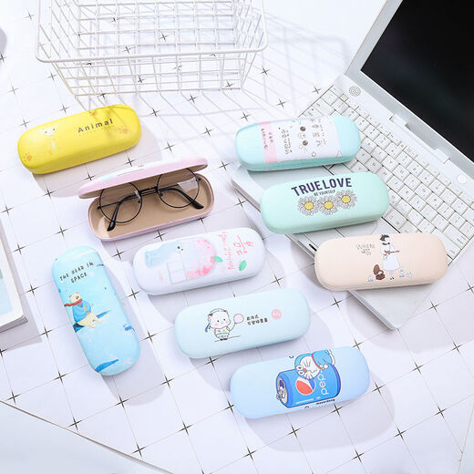 
Li Shen Korean version of male and female students simple and personalized portable ins anti-pressure glasses box fresh and cute myopia glass storage box Cola bottle blue plus velvet mirror cloth + cleaning liquid