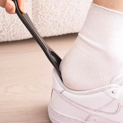 TaTanice Shoehorn Short Handle Plastic Shoe Lifter Can Hang Household Shoe Slider Lazy People Portable Shoe Wearing Artifact Shoe Handle Shoe Puller