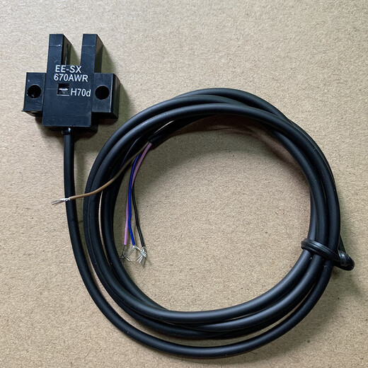 U-type photoelectric switch with wire EE-SX670WR/671/SX672A/673/SX674/675/676/67 EE-SX672PWR PNP type Sensing extinguish indicator light 2 meters (2 days of ordering)