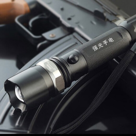 Canzhi strong light flashlight aluminum alloy three-speed zoom rechargeable flashlight home lighting outdoor long-range security flashlight Canzhi lithium battery rechargeable luxury box