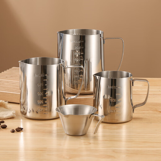 Nengchujia Latte Art Cylinder Stainless Steel Coffee Latte Art Cup Coffee Machine Matching Milk Foam Cup with Scale Fancy Tip Cup 350ml 550ml Latte Art Cup Steel Stamped Scale