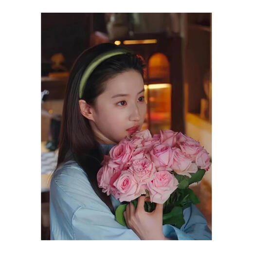 Xiao Panda Liu Yifei headband autumn and winter headband women's high-end hairpin headwear 2025 new headband high skull hair bundle olive green headband