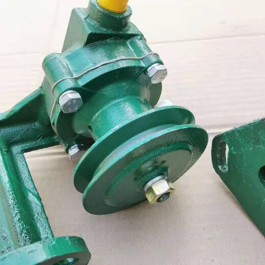 
Laidong Diesel Engine Water Pump Assembly Single Cylinder Machine Circulation Water Pump Four-wheel Tractor 195 1105 130 138 [Laidong 1105 Water Pump Assembly]