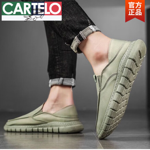 Cartelo viejos zapatos de tela de Beijing para hombres nuevos zapatos de lienzo transpirables zapatos de conductor de solo zapato suave para hombres.