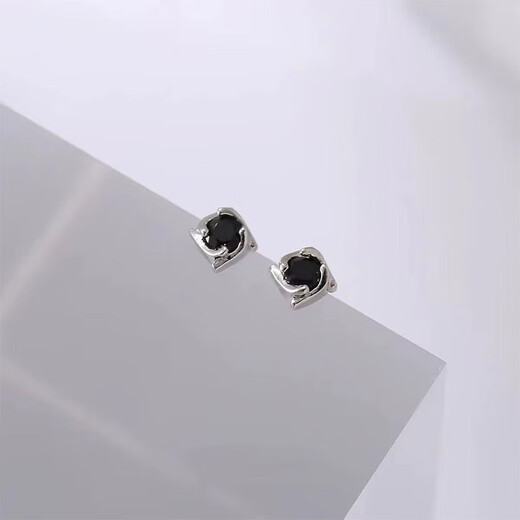 Mansheng four-leaf clover earrings for men, trendy ins, high-end men's earrings, single, handsome student earrings, gift for boyfriend, single