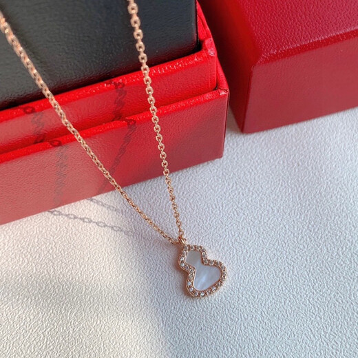 Fat Donglai's same style pendant necklace 18k gold Sensational women's 18K rose gold plated red and white mother-of-pearl diamond light luxury gourd medium carnelian pith rose gold