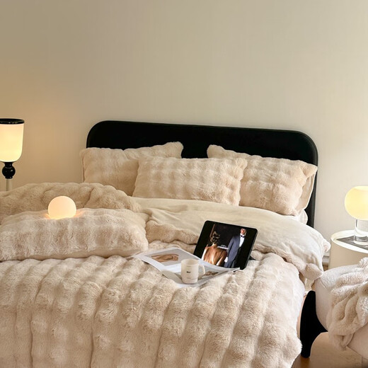 Arctic velvet milk velvet four-piece set winter warm rabbit velvet quilt cover bed sheets and bed cover single three-piece set double bedding Rice apricot [added velvet thickened, suitable for naked sleeping] 1.2m sheet three-piece set-quilt cover 1.5x2.0m