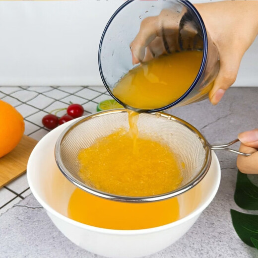 Qinkai stainless steel colander filter household traditional Chinese medicine baking net kitchen fish soup fish bone filter sieve handheld flour sieve 15cm colander - simple style