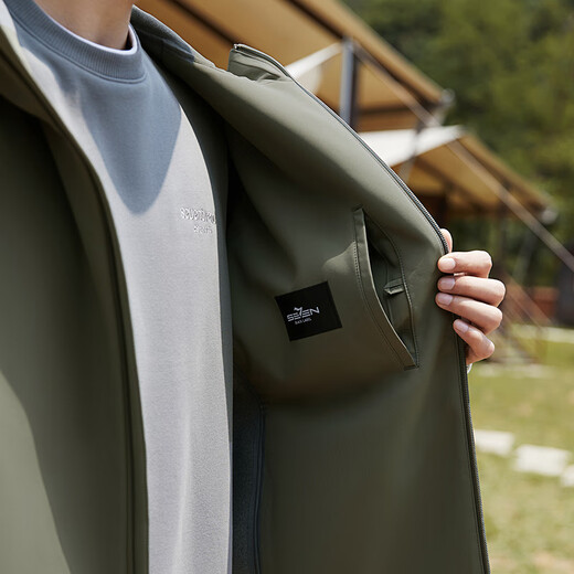 Qipai three-proof men's jacket men's autumn and winter light outdoor hooded soft shell jacket