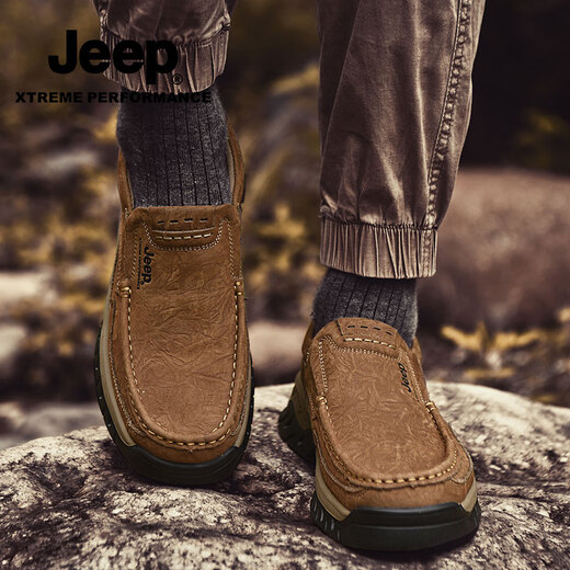JEEP Jeep first-layer cowhide casual shoes for men in autumn and winter new soft-soled hiking shoes one-legged lazy casual business leather shoes khaki foot style standard leather shoe size 41 (255mm)