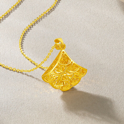 Liuguifu Jewelry Yellow 18K Gold Pendant Little Lucky Little Skirt Necklace for Women EK0600010 with Silver Chain