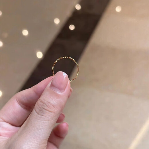 Fei Sheng Ji Fat Donglai's same style 18k gold plain ring 18K gold ultra-fine sparkling sand wave ring for women's index finger niche light luxury exquisite design Flashing sand wave ring US size 9